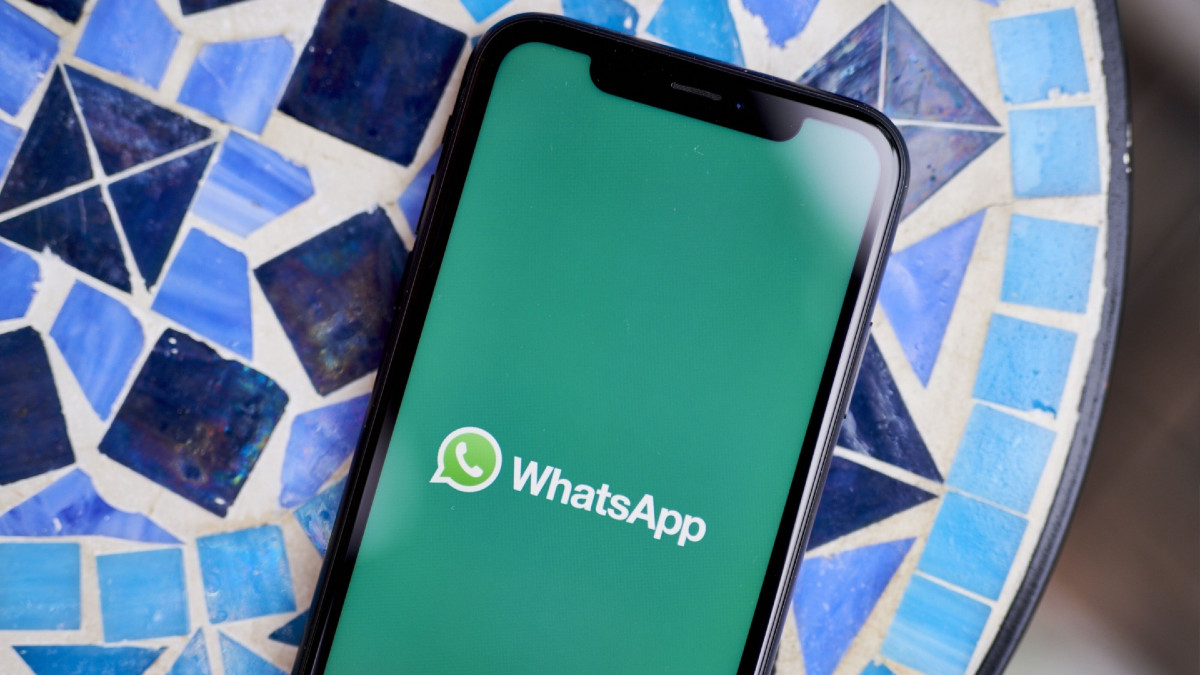 WhatsApp now allows users to create groups without needing to set a name.
